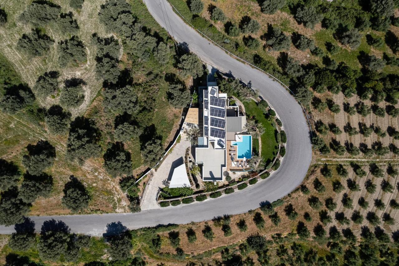 Rizes Villa With Jacuzzi & Heated Pool Agia Triada Bagian luar foto